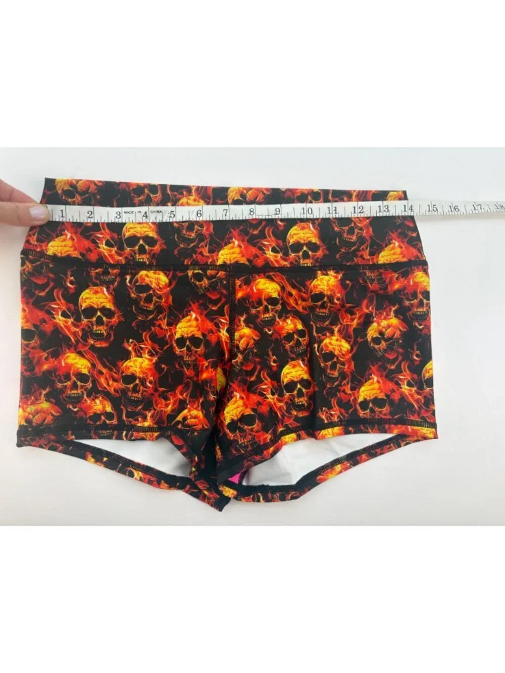 Peachy Athletic NWT Peach Perfect Booty Bike Shorts Flames Skulls Size Medium